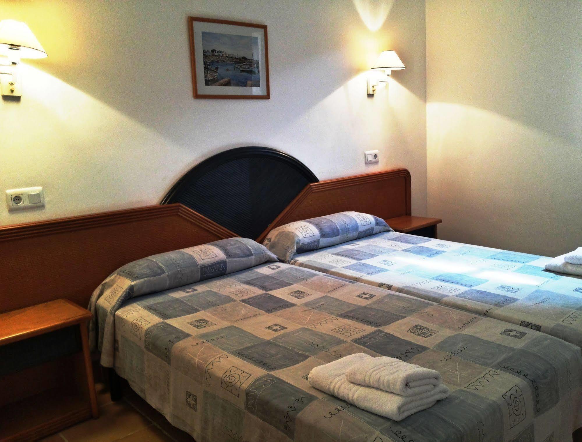 Apartamentos Primasud Punta Prima  Bagian luar foto